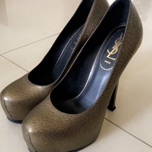 YSL Tribute Platform Pumps